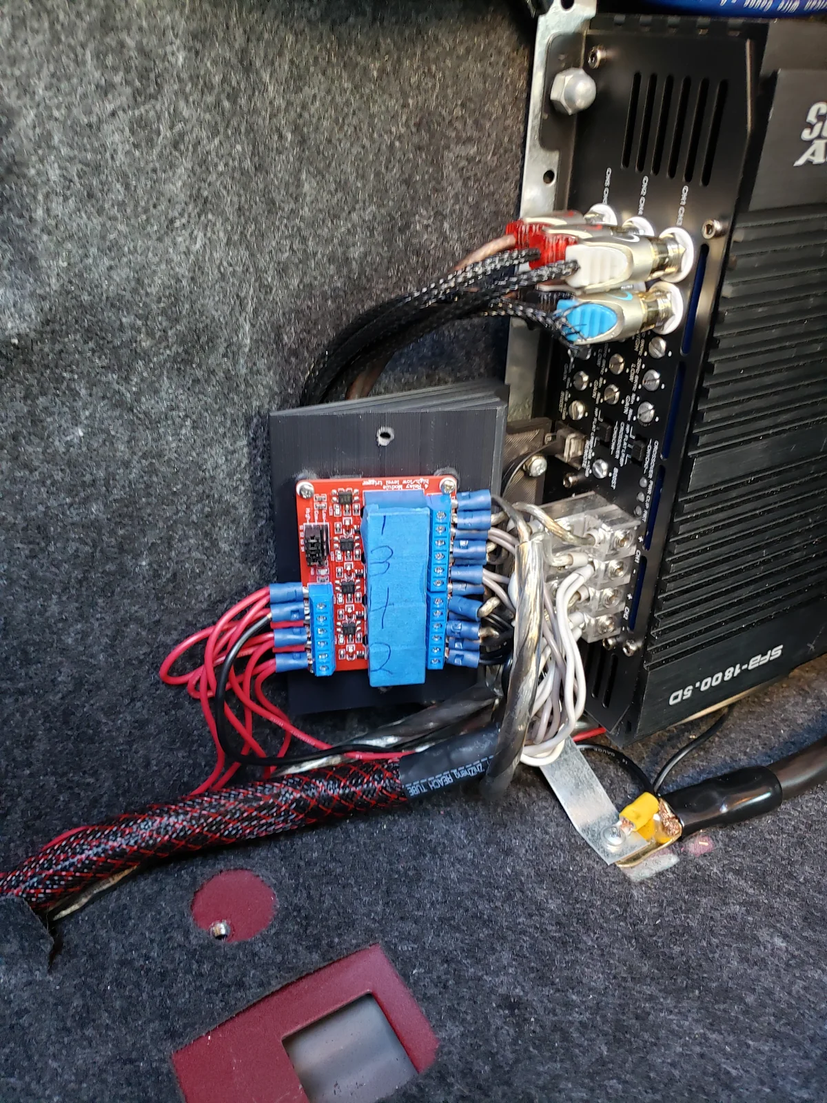Amplifier wired with 4-channel relay module
